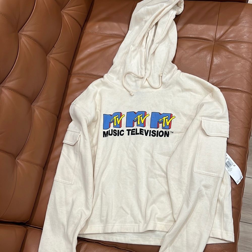 MTV logo crop hoodie